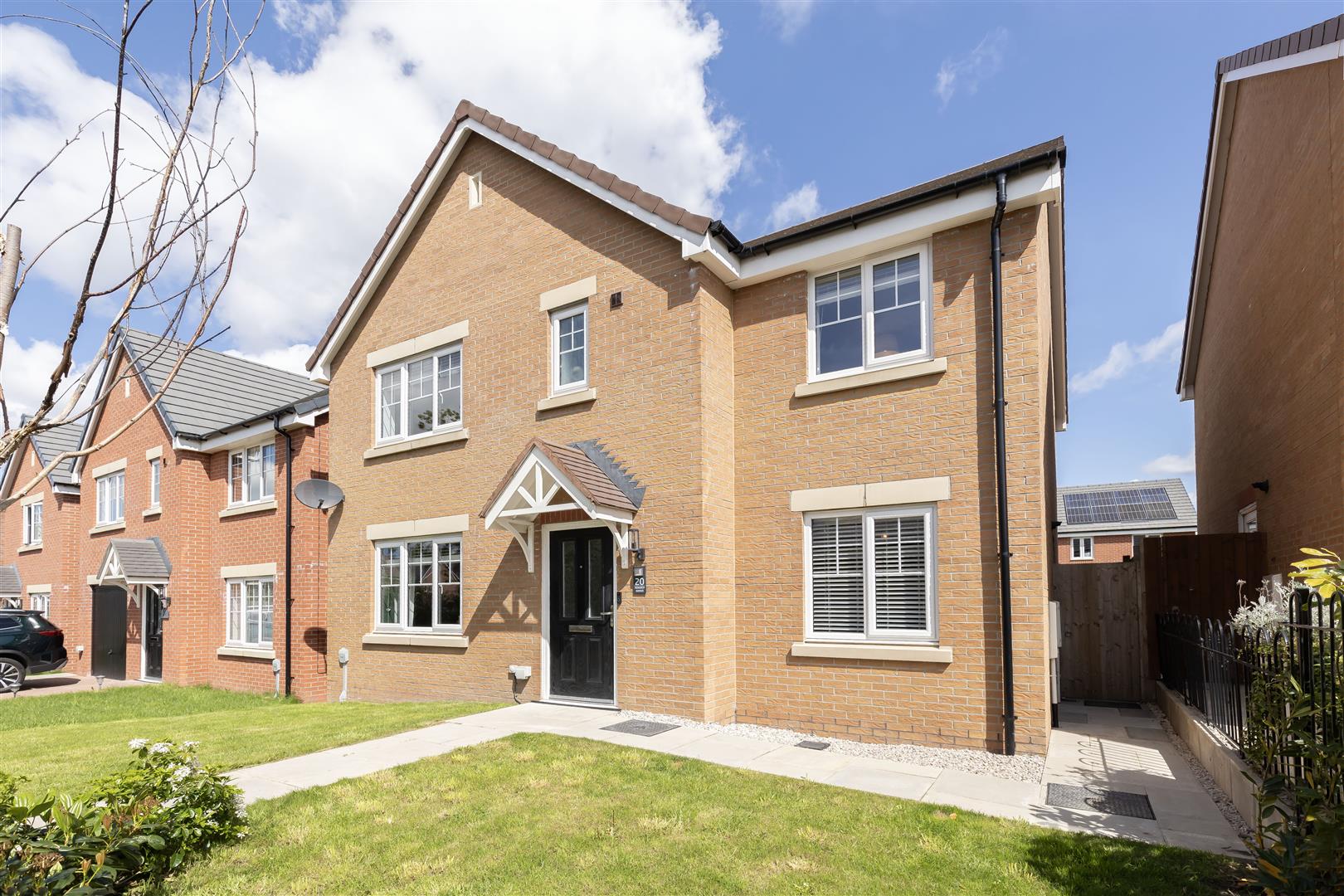 Monarch Avenue, Preston